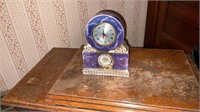 Mantle clock