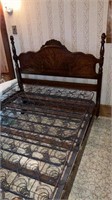 Vintage complete Wooden full bed