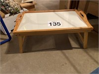 Bed table