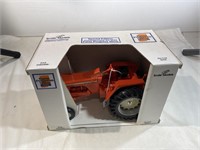 Allis-Chalmers 190 Tractor