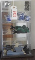 Lot #2452 - Plexiglass showcase with figurines
