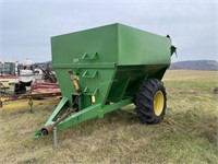John Deere Grain Cart w/rear auger