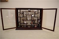 DISPLAY CABINET WITH MINIATURES:
