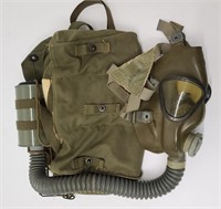 WWII US M6 Lightweight Gas Mask & Carrier