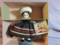 Miniature Showcase Mexico 8"