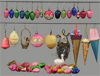 LARGE ASSORTMENT OF CHRISTMAS ORNAMENTS