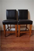 PAIR OF COUNTER STOOLS: