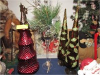 6 Assorted Glass Holiday Décor Items