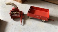 TRU SCLAE FORAGE HARVESTER AND BARGE WAGON