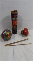 2 Vintage Spinning Tops(1 not working), Pick-up-