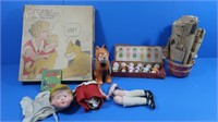 Vintage Lot-LIttle Orphan Annie in org Box,Sandy