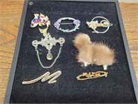7 Vintage Various Styled Broches
