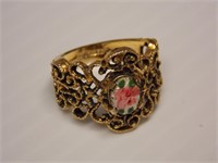 18 Kt Gold Ring (size 7)