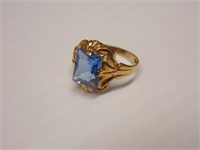 10K Gold Ring (size 3 1/2) Blue Stone