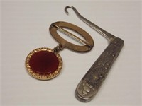 Vintage Brooch & Folding Button Pull