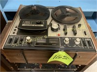AKAI 4400 Reel to Reel Tape Recorder