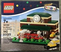 Lego Bricktober 2015 - Train Station Exclusive