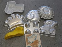 Themed / Formed Cake Pans