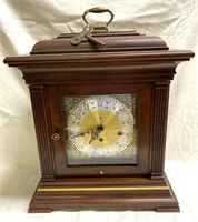 Vintage Howard Miller Clock 14 1/2”x14” has key