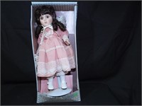 1995 Victorian Splendor Porcelain Doll