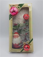 Kitschy fun VTG diorama décor box/chiming Santa