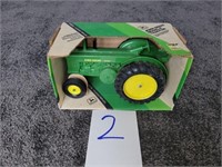 John Deere Model R 1/16 Scale in box