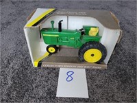 John Deere 4010 Gas Narrow Front, Special Edition