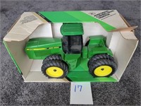 John Deere 8760 1988 Special Edition, 1/16 Scale,