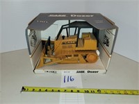 Case Bull Dozer 1/16 scale, in box