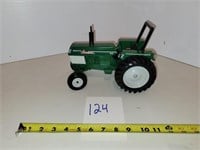 White 60 American Green Tractor, 1/16 Scale