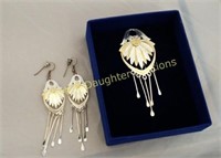 Montana Silversmiths pin and earrings set,