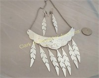 Montana Silversmiths Necklace & earrings