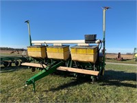 JD 7000 6x30 Dry/Cross Auger/ Insect No till