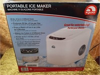 PORTABLE ICE MAKER IN BOX