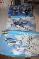 3 LARGER PLANE MODELS IN BOXES (1:32 SCALE)