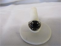 STERLING SILVER AND ONYX RING SZ 9.25
