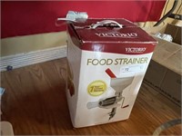 Victorio Food Strainer