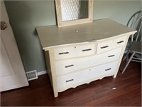 Wooden Dresser with 4 Drawers