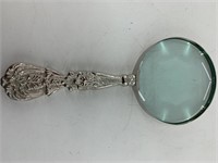9 1/2" magnifying glass         (P 22)