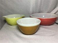 PYREX Bowls set of 3