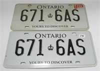 Pair Ontario Licence Plates (671 6AS)