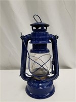 Kerosene railroad style lantern, all pieces presen