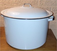 Enamelware stock pot with lid