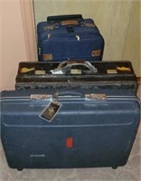 Lot of 3 suitcases