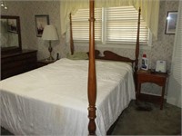 Lynchburg Pick Up/Solid Wooden Posted Queen Bed