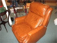 Lynchburg Pick Up/Leather Recliner/NICE