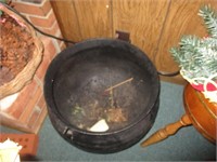 Lynchburg Pick Up/Cast Iron Stew Pot