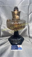 Aladdin oil lamp with black base