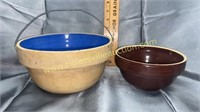 Stoneware bowl with handle and brown bowl