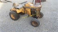 Allis Chalmers B-112 lawn tractor